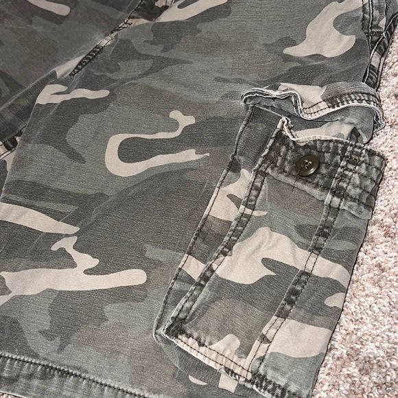 MENS CAMO cargo shorts - Picture 9 of 10